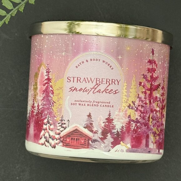 BBW Strawberry Snowflakes Bath & Body Works 3 Wick Candle Year 2024 Edition - Picture 5 of 10